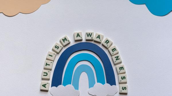 Cum să explici copiilor tulburarea de autism