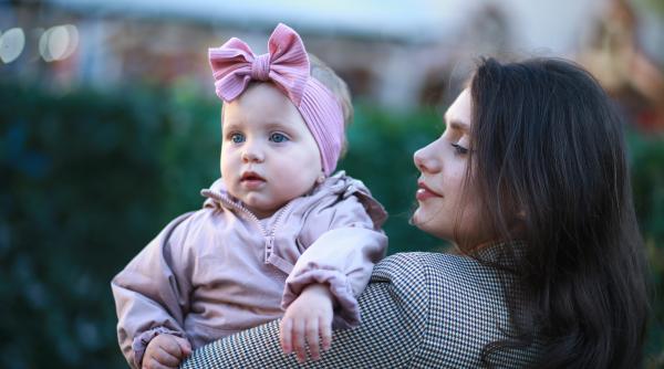 Mamă și femeie: Fii mamă fără a înceta să fii femeie