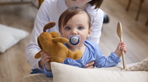 Trucuri pentru a-l face pe copil să renunțe la suzetă. Probabil cele mai bune tehnici care să ajute părinții în această provocare!