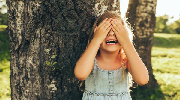 „De-a v-ați ascunselea”: Beneficiile uimitoare ale acestui joc clasic! Tu le cunoști?
