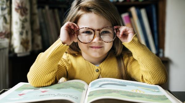 5 moduri de a-ți încuraja copilul să învețe o altă limbă: Tehnici testate de timp și cercetare