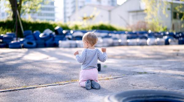 Lucruri pe care bebelușul le poate înghiți și NU sunt toxice. Părinții nu ar trebui să se alarmeze dacă micuțul bagă în gură aceste produse!