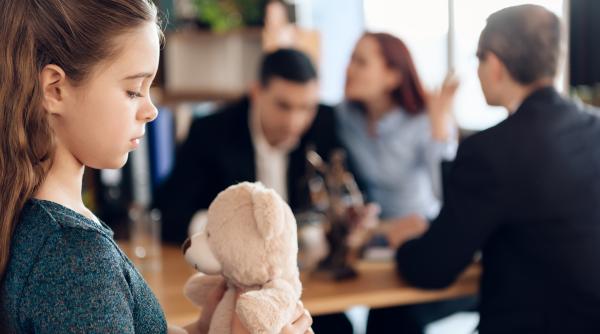 10 afirmații pe care NU ar trebui să le spui niciodată copiilor în timpul unui divorț. Experți: „Ar trebui să le eviți cu orice preț!”