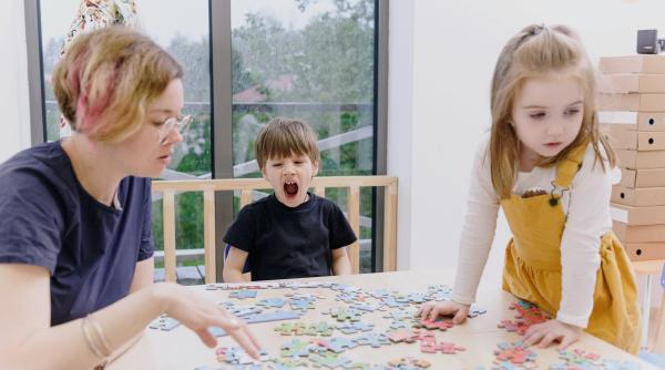 Ajutați-vă copilul să-și întărească vederea: 4 exerciții de luat în considerare