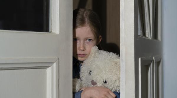 Un expert în parenting decodifică modul în care violența domestică afectează copiii: „Nu doar rănile vizibile contează, ci și urmele invizibile”