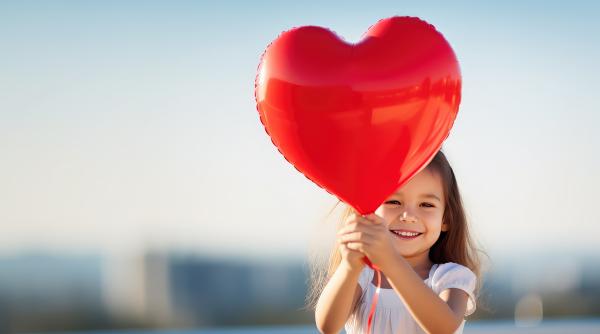 Nu mai întreba copiii „ai iubit/ă?” Psiholog: „Creierul lor nu este încă pregătit!” 