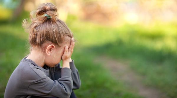 10 obiceiuri ale părinților care provoacă rău copiilor. Acestea pot lua diverse forme, dar au un lucru în comun: Au consecințe negative pentru cei mici