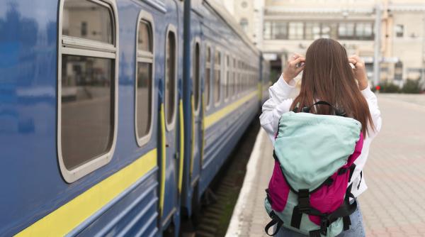 Cum călătoresc studenții cu transportul în comun în 2023: Schimbări importante pentru tineri