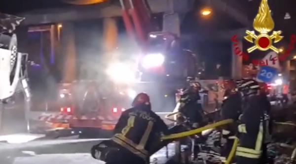 Prima ipoteză în cazul autocarului prăbușit în apropiere de Veneţia, în care două fetițe românce au pierit, alături de părinți