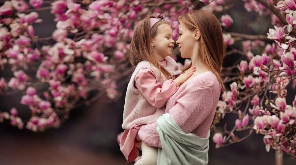 Scrisoarea emoționantă a unei mămici pentru primul copil: „Ai adus o formă de iubire unică pe care nu am mai trăit-o niciodată”