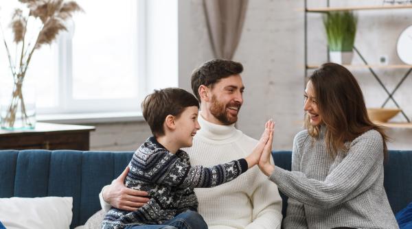 Arta negocierii cu copiii. Specialiștii în parenting oferă 7 strategii eficiente: „Așa se face într-un mod sănătos și respectuos!”