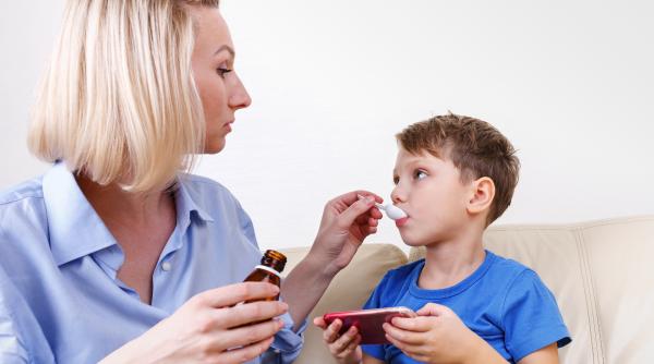 Este eficient siropul de imunitate pentru copii sau dăm banii degeaba? Dr. Tranulis: „Magia” care să ne scutească complet de îmbolnăviri NU există! / VIDEO