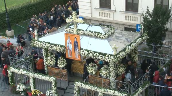 „Copilul meu nu a vorbit niciodată până la 7 ani!” Un preot a împărtășit o poveste uluitoare despre un miracol de la racla Sfintei Parascheva