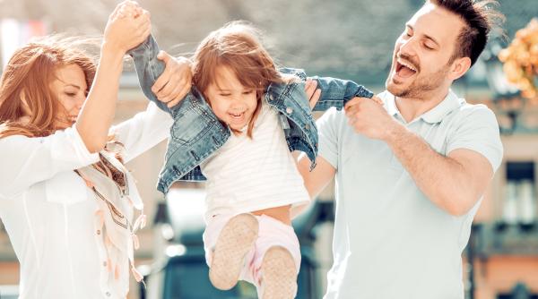 Patru afirmații pe care copiii trebuie să le audă pentru a-i educa cu succes, potrivit unui expert în parenting