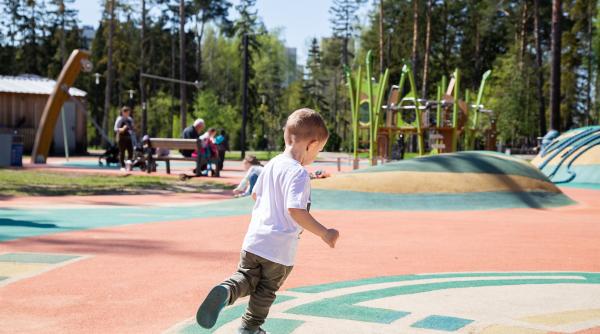 Obstacolele „invizibile” pe care le confruntă copiii cu autism. Mămica Maria: „Ar putea fi evitate!”