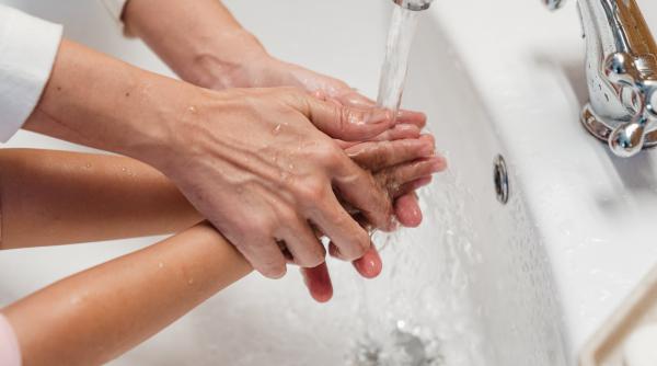 Oxiuri la copii: cum să-i recunoașteți și să îi tratați