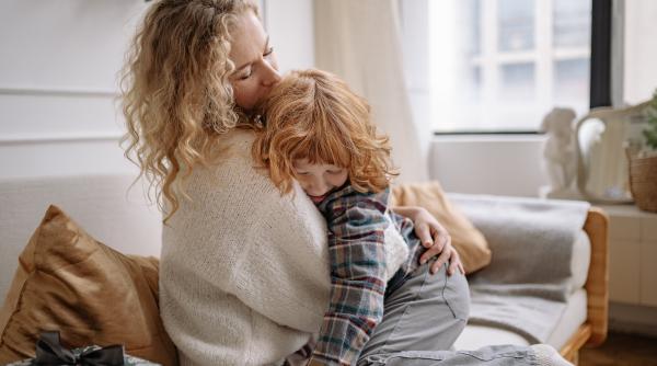 Fiți părinți realiști: Copiii nu fac ceea ce spui, ei fac ceea ce faci tu