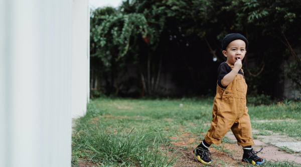 Acadele pentru copii: Care sunt riscurile și de la ce vârstă ar trebui să se administreze