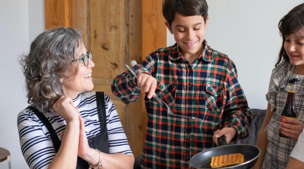 Primele reguli de bune maniere care trebuie predate copiilor mici