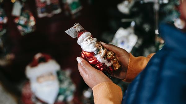 Legenda lui Moș Nicolae: Sfântul protector al copiilor, istoriei și tradițiilor. Află de unde a pornit tradiția cadourilor