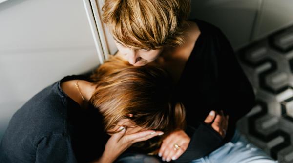 Trădată de soțul ei în timpul sarcinii: ”Chiar nu știu ce să fac. În timp ce eu sufeream, el a început o relație cu o altă femeie”