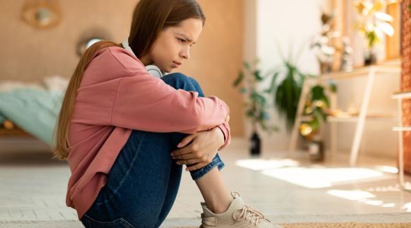 „Epidemia” Hikikomori. Sindromul grav care afectează adolescenții: „Se dezvoltă în diverse moduri, adaptându-se la particularitățile culturale ale fiecărui loc”