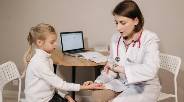 Fii informat: Aceste două elemente sunt otravă pentru ficatului copiilor. Au același efect ca alcoolul