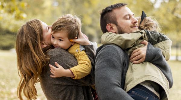 Ce are de spus știința despre amintirile de bază la copii: Teoria Disney, realitate sau ficțiune?