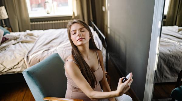 ''Otrava'' din cosmetice: Lilial, substanța periculoasă folosită în parfumuri. Cum să recunoști produsele care o conțin