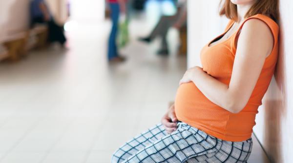 România are 16.000 de fete care se confruntă cu sarcina în adolescență. Psihosexolog Mona Spânu: „N-au știut și n-au înțeles ce trebuie să facă la timp” / VIDEO