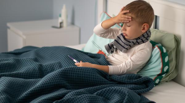 Gripa amenință să declanșeze o nouă epidemie în România, după cea de rujeolă! Numărul îmbolnăvirilor, în continuă creştere, mulți dintre ei copii