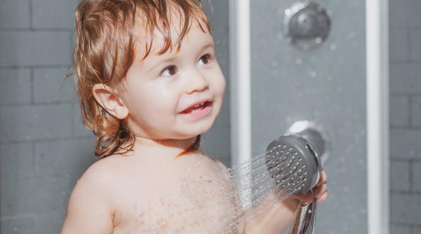 Aceasta este frecvența potrivită pentru duș, conform experților