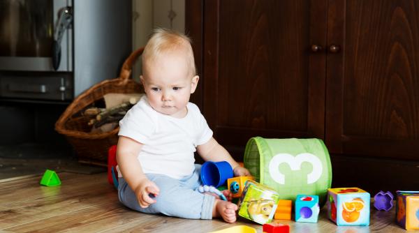 Există o relație între bebelușii solicitanți și abilitățile intelectuale ridicate? Iată ce răspund doi experți