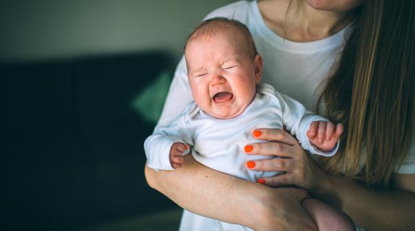 Cum ne dăm seama că bebelușul a mâncat suficient la sân? Dr. Ilinca Tranulis: „NU timpul ne ajută, ci ne ajută ASTA!” / VIDEO