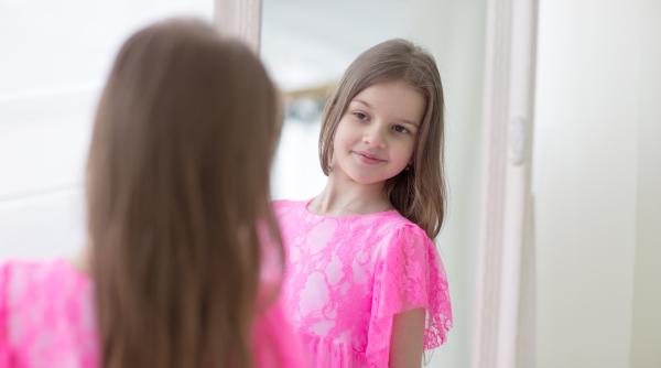 Învață-i pe copii să se iubească așa cum sunt: Educă-i în „corp pozitiv”