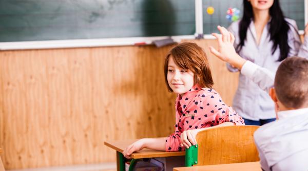 „Șantajul didactic” al meditațiilor. Prof. dr. Sorin Ivan: „Unii profesori apelează la presiuni”. Prof. dr. Papadima: „E un conflict de interese atât de vădit!” / VIDEO