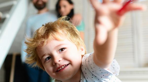 Neuropsiholog: „Acestea sunt cele patru cuvinte pe care le evit să le spun pentru ca ai mei copii să crească cu stimă de sine”