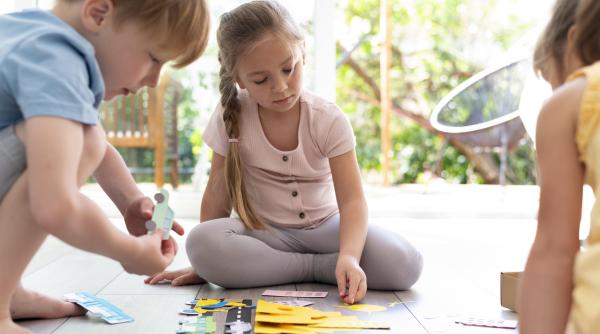 Copiii care fac aceste 12 lucruri au un creier „foarte sensibil”. De ce experții în educație spun că este un „avantaj”