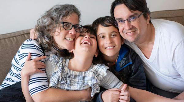 Respectul între părinți și copii se construiește prin exemplu