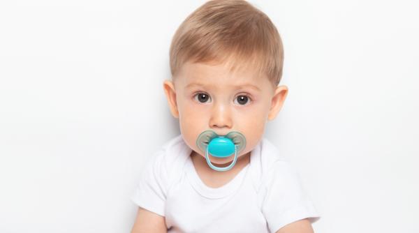 Trucuri de la specialiști pentru a-ți ajuta copilul să renunțe la suzetă! Vârsta recomandată la care ar trebui să o lase 