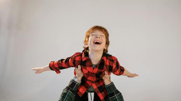 Cum să educi fără recompense sau pedepse după metoda Montessori