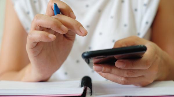 „Sforțare”, cuvântul care le-a dat bătăi de cap elevilor ce au susținut simularea la BAC. „Căutările termenului au început înainte de ora începerii examenului”