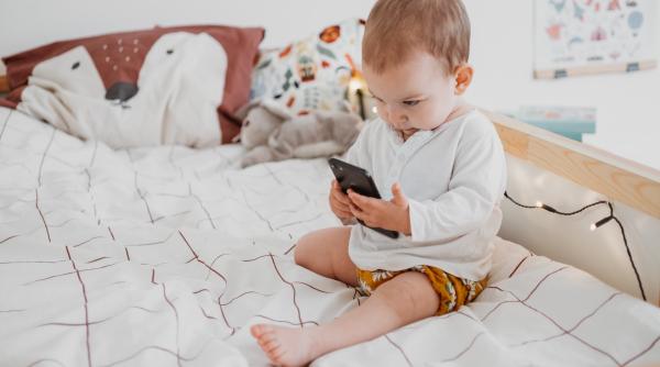 Autismul virtual, explicat chiar de autorul termenului. Marius Zamfir: „NU apare doar de la ecrane. Aici se face o greșeală foarte mare!” / VIDEO