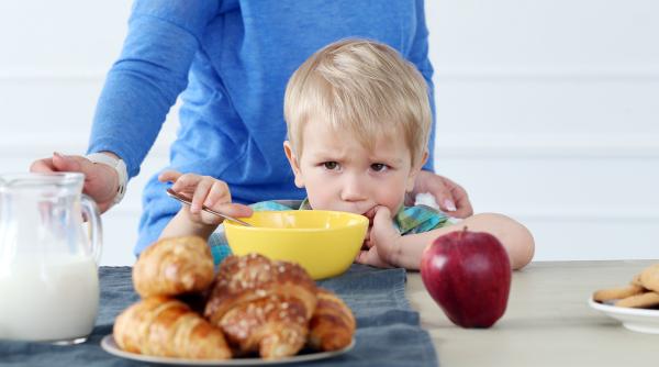„Marea problemă a părinților!” Dr. Steluța Boroghină explică unde greșim cu alimentația copiilor: „AȘA îi facem să devină dependenți de dulce!” / VIDEO
