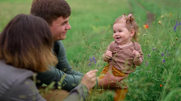 10 lecții pentru a-ți face copiii să se simtă speciali! Doar așa ajung tineri încrezători și adulți responsabili