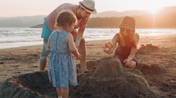 Vacanțe în familie. Cum să îți organizezi concediul cu cei mici