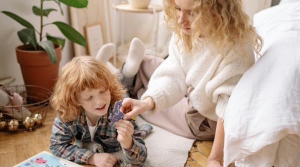 Copil cu dificultate de atenție: Care sunt cele nouă simptome pentru a identifica tulburarea