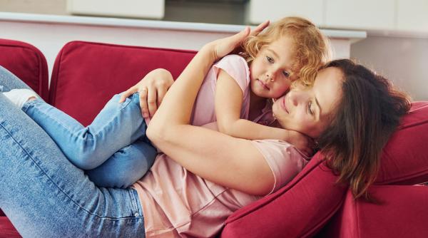 Cum le vorbim copiilor despre boală sau moarte