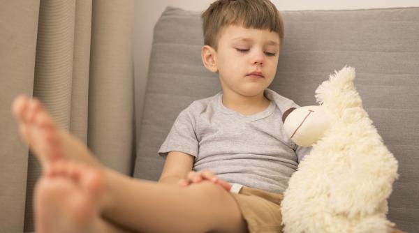 Rujeola la copii. Cât este de periculoasă