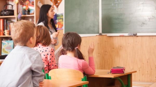 Afirmațiile părinților pe care profesorii NU mai vor să le audă. Cadrele didactice: „Sunt extrem de enervante!”